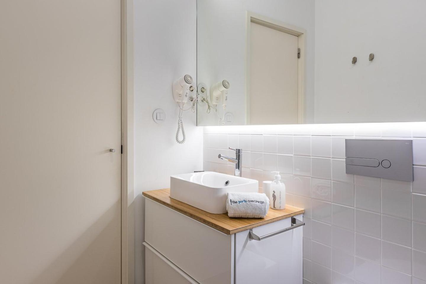 Guestready - Cedofeita Pool Suites OOporto Esterno foto
