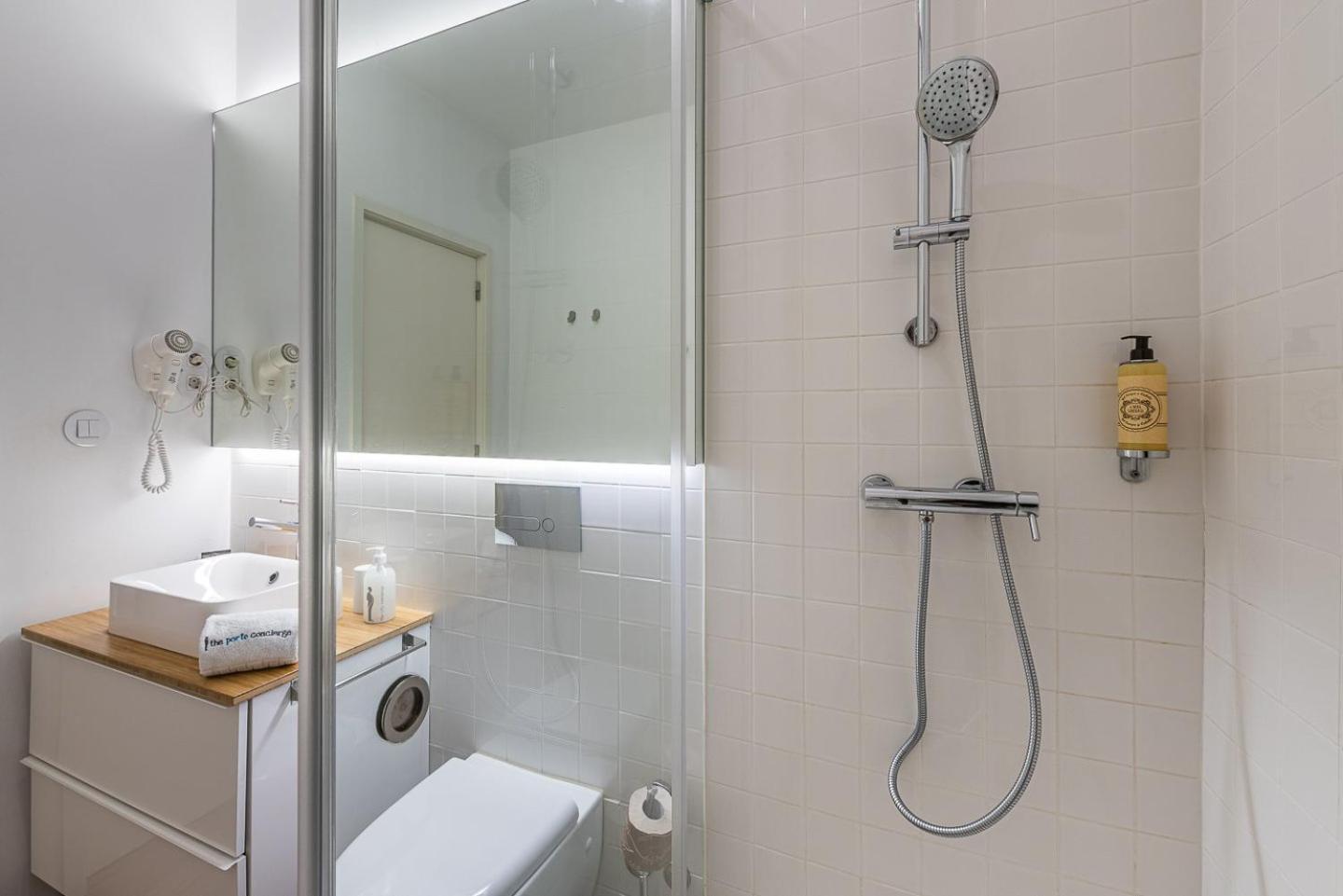 Guestready - Cedofeita Pool Suites OOporto Esterno foto