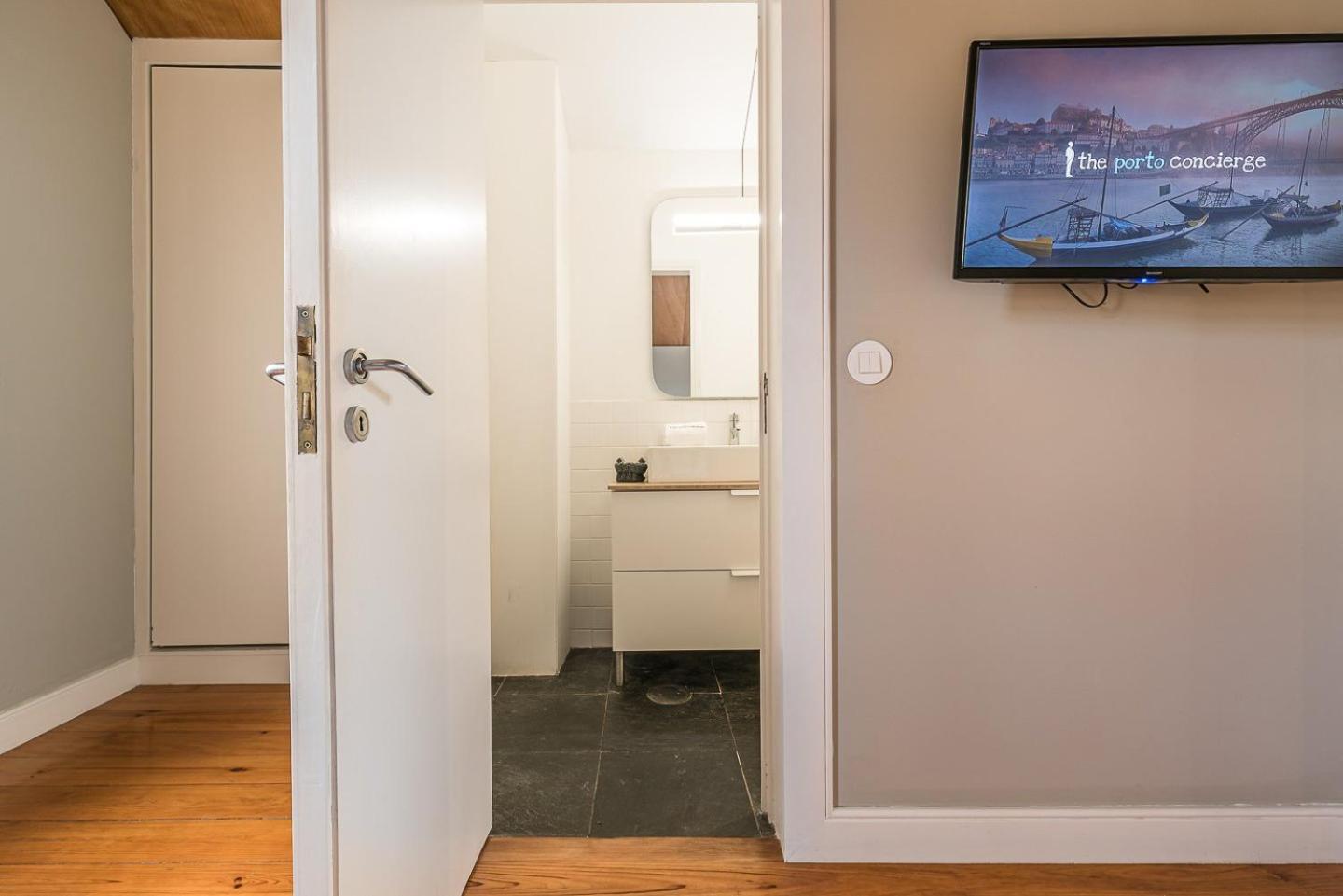 Guestready - Cedofeita Pool Suites OOporto Esterno foto