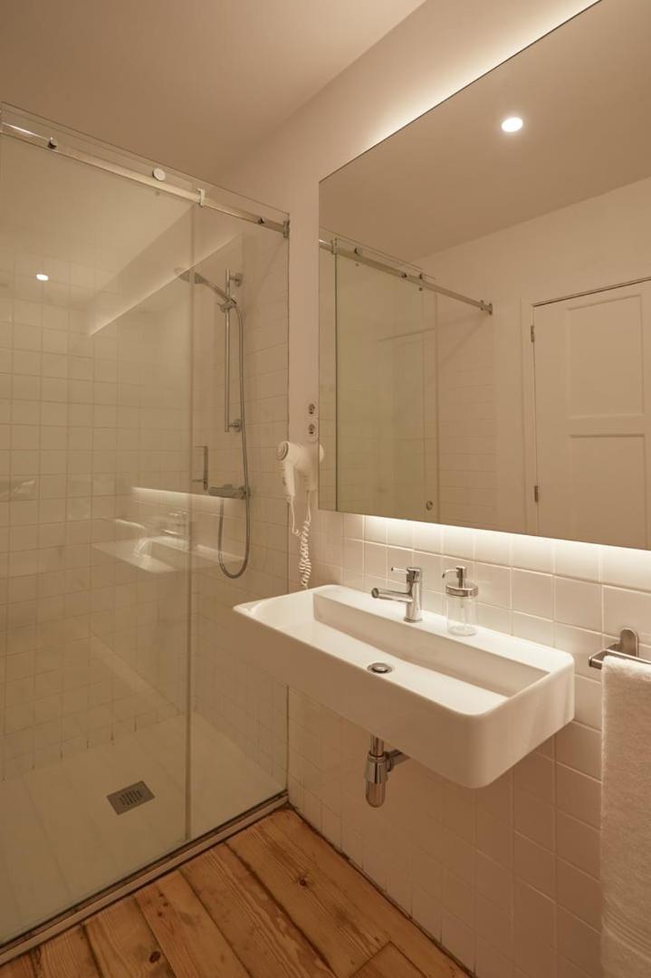 Guestready - Cedofeita Pool Suites OOporto Esterno foto